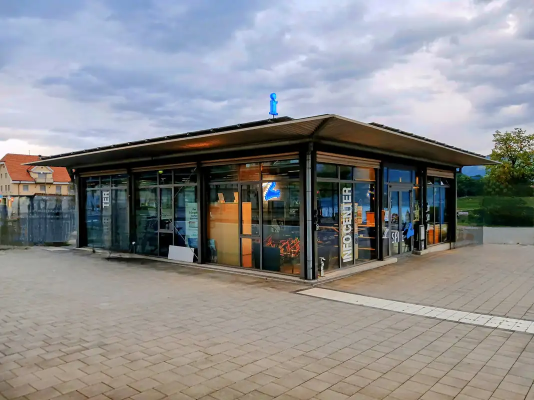 Spiez train station info center