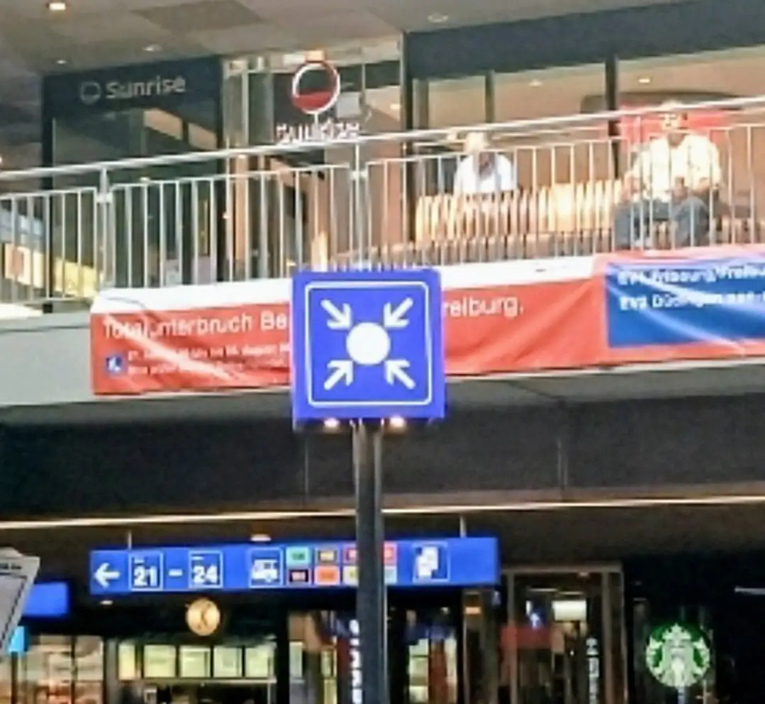 Bern train station meeting point