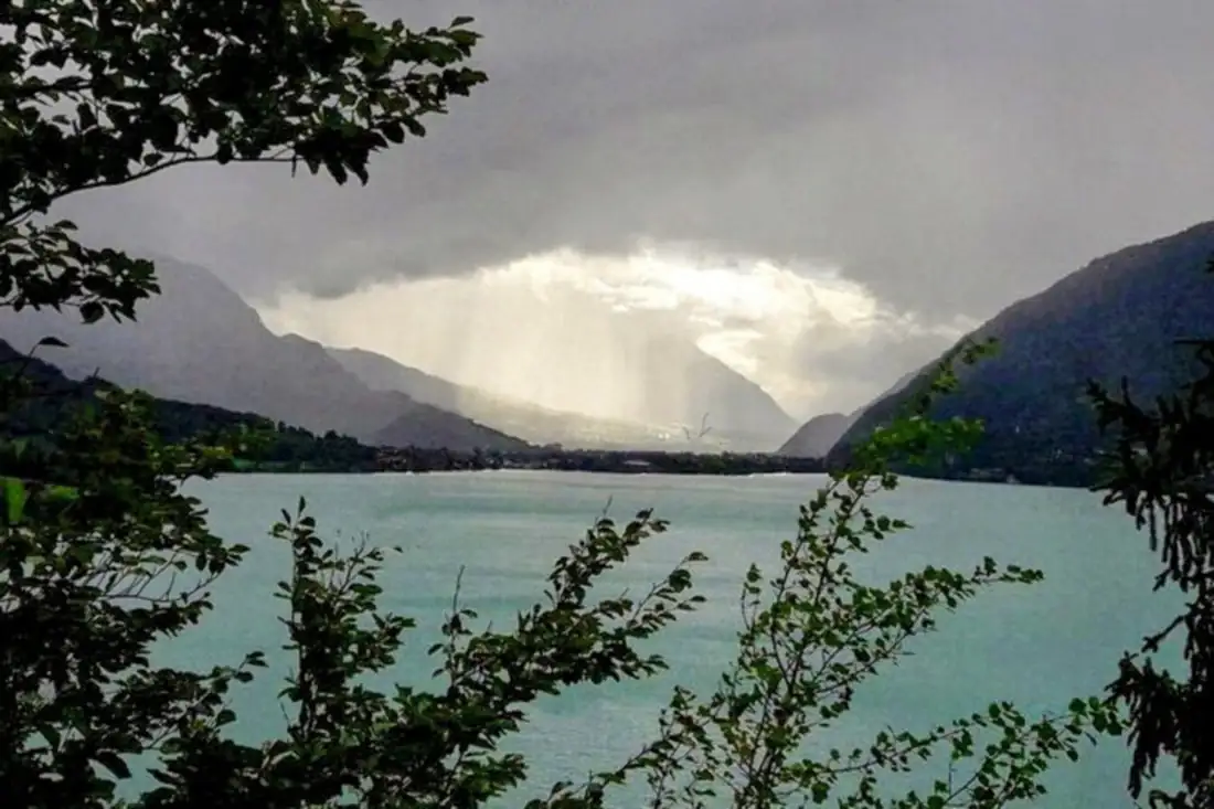 Lauterbrunnen Staubbach Waterfall Cloy Pier — Happy Tour Switzerland (28)