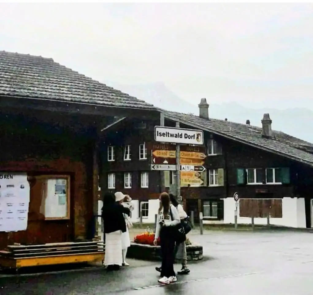 2 Waterfall + Cloy Pier + Lake Bern, Thun — Happy Tour Switzerland (20)