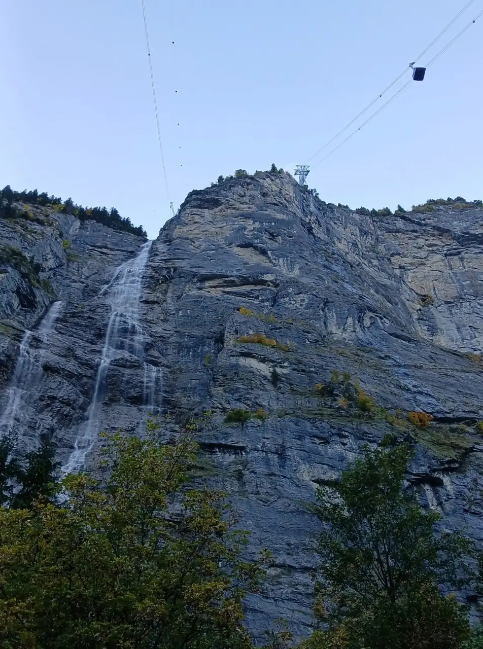2 Waterfall Lauterbrunnen With Cloy Option Early Express Bern, Thun — Happy Tour Switzerland (23)