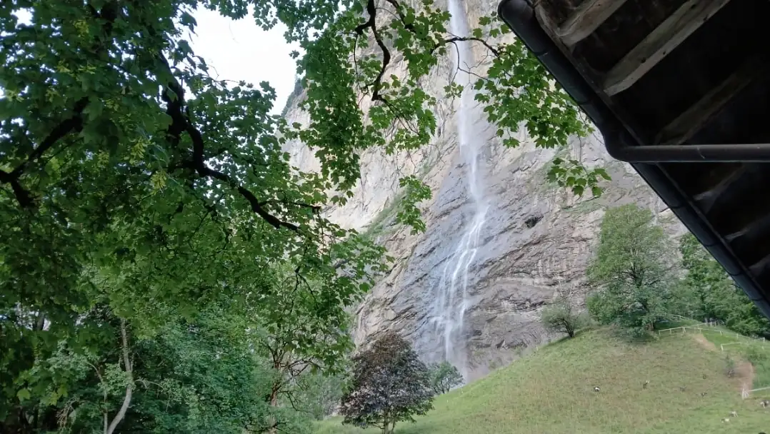 2 Waterfall Lauterbrunnen With Cloy Option Early Express Bern, Thun — Happy Tour Switzerland (8)