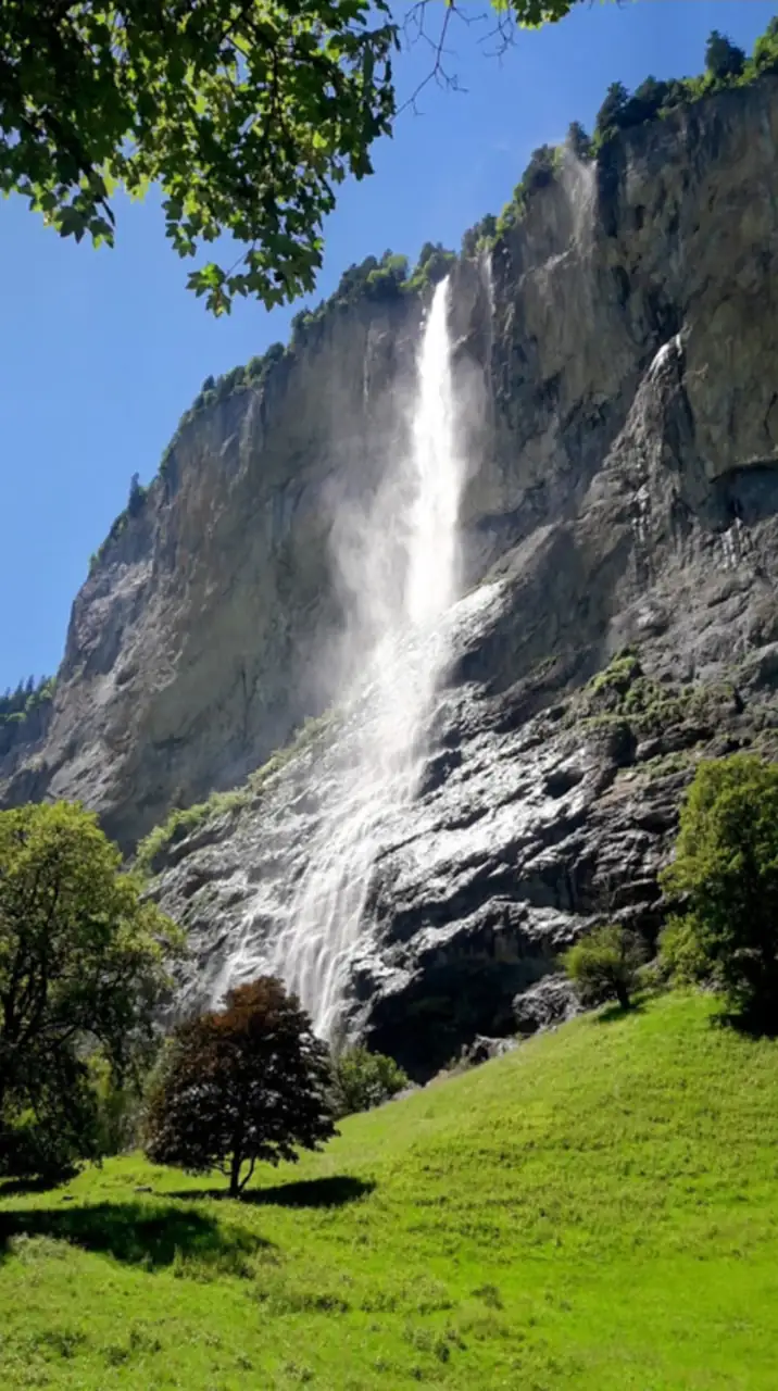 3 Waterfall + Cloy Pier + Lake Bern, Thun — Happy Tour Switzerland (9)