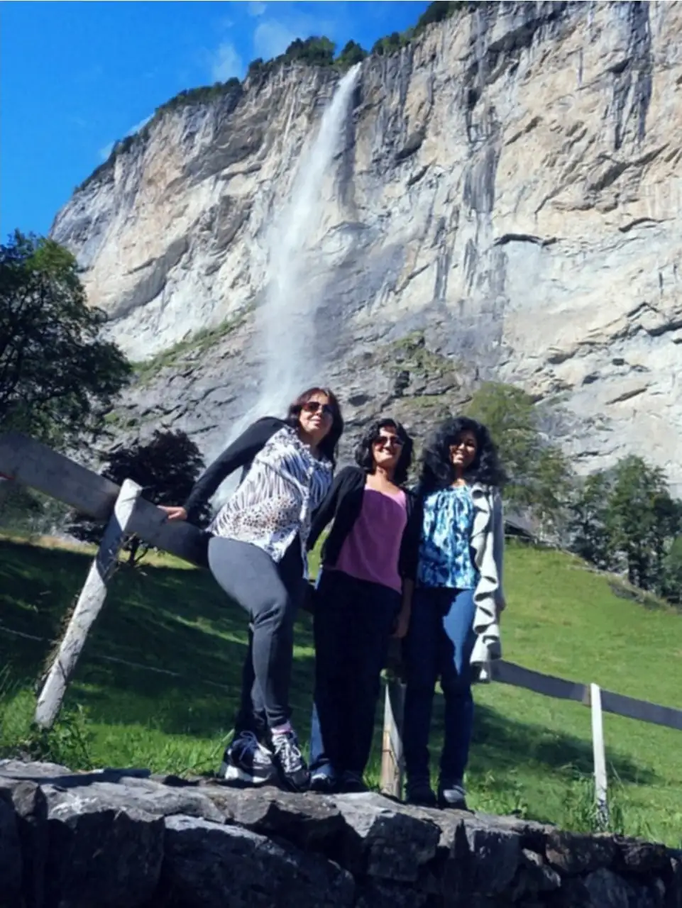 3 Waterfall + Cloy Pier + Lake Bern, Thun — Happy Tour Switzerland (15)