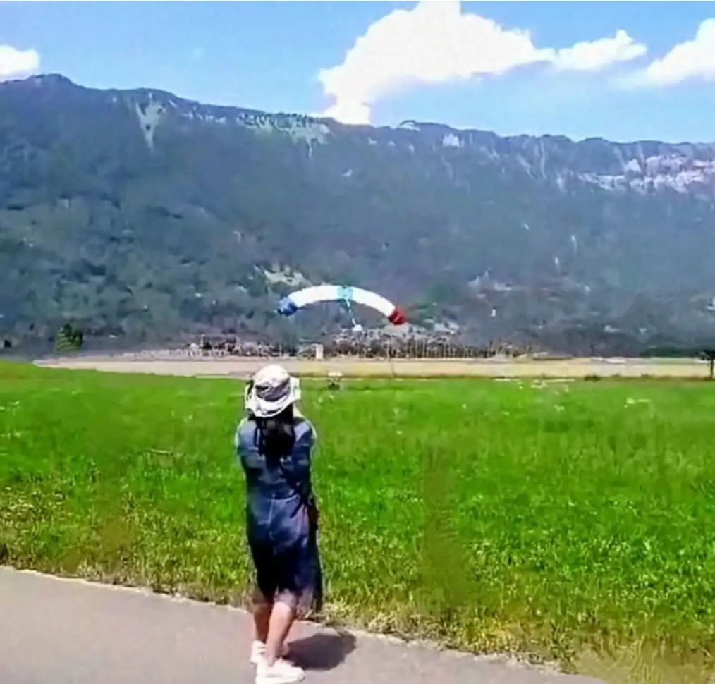 3 Waterfall + Cloy Pier + Lake Bern, Thun — Happy Tour Switzerland (45)