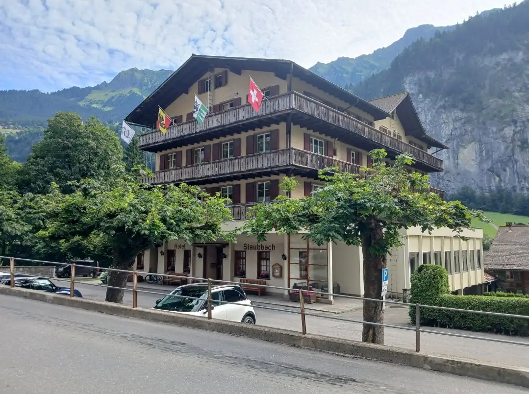3 Waterfall + Cloy Pier + Lake Bern, Thun — Happy Tour Switzerland (6)