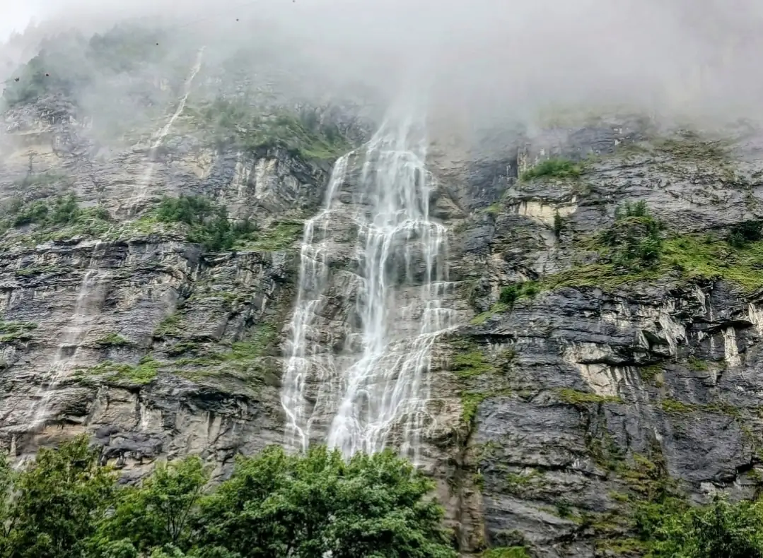 3 Waterfall + Cloy Pier + Lake Bern, Thun — Happy Tour Switzerland (39)