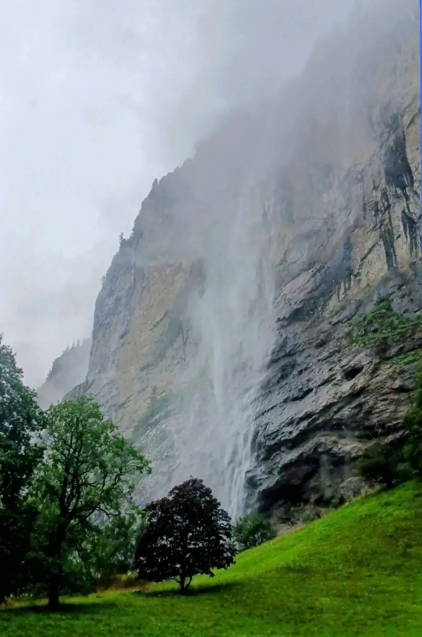 3 Waterfall + Cloy Pier + Lake Bern, Thun — Happy Tour Switzerland (12)