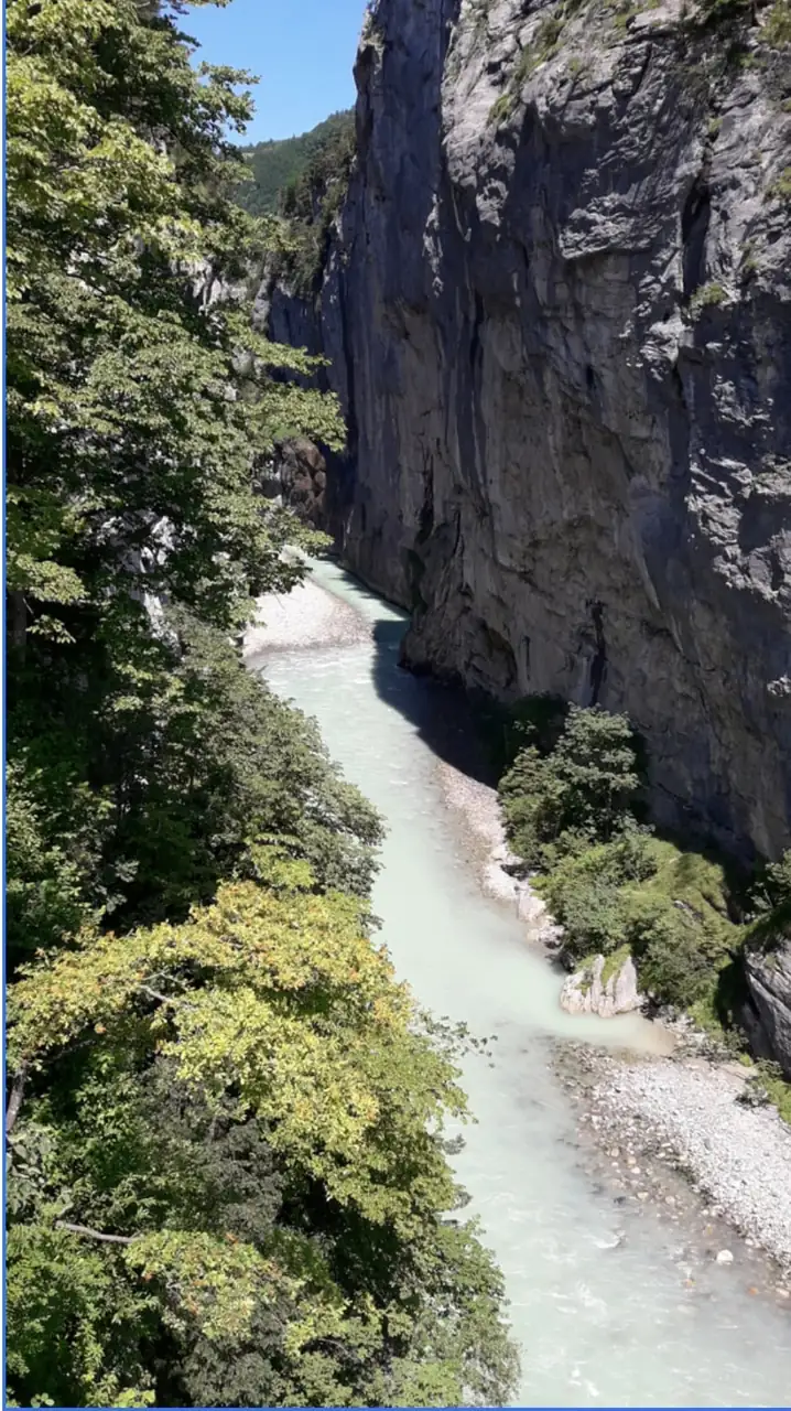 Aare Gorge Mini Grand Canyon Express — Happy Tour Switzerland (8)