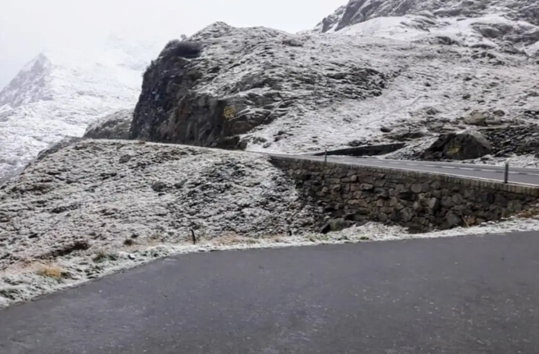 Andermatt To Interlaken One Way Private — Happy Tour Switzerland (2)