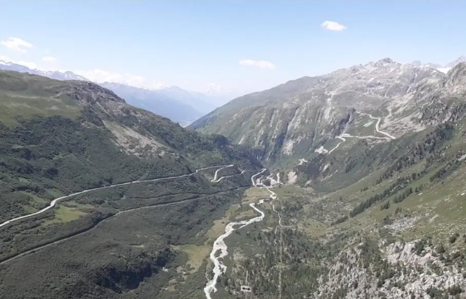 Andermatt To Interlaken One Way Private — Happy Tour Switzerland (7)