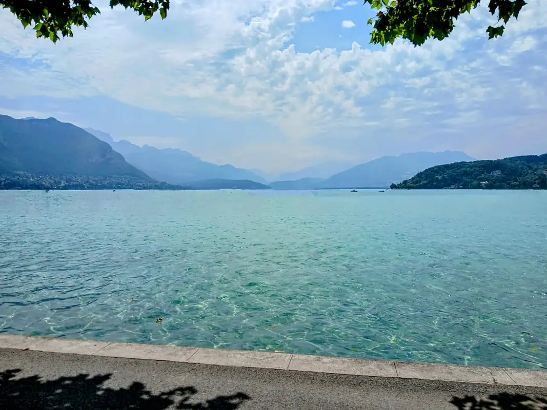 Annecy France: Venice Of The Alps Tour Geneva — Happy Tour Switzerland (35)