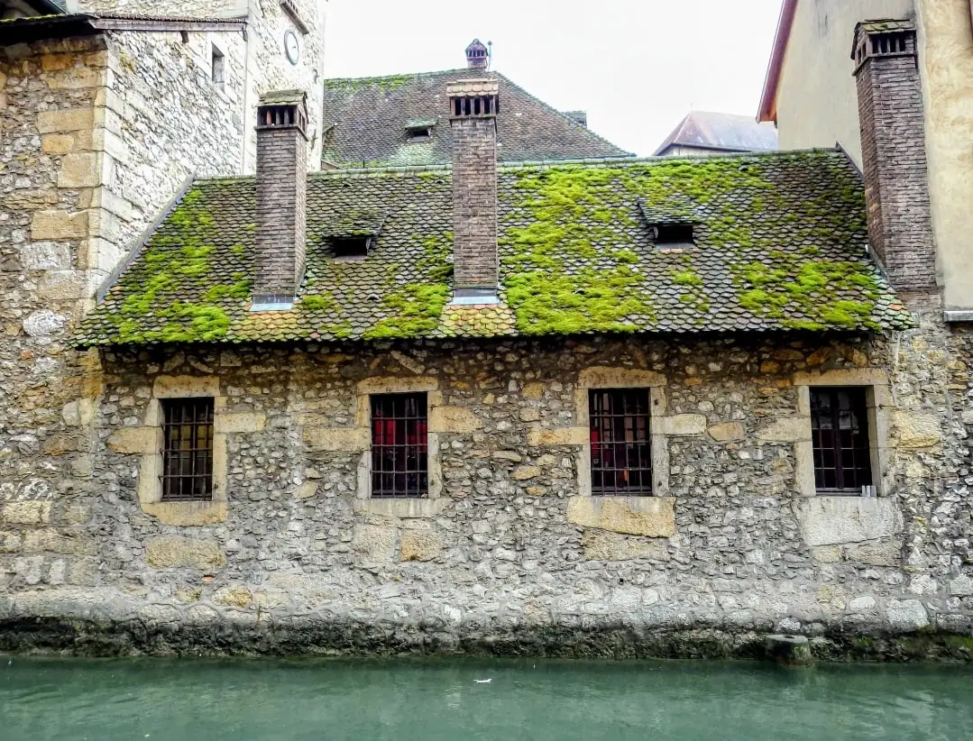 Annecy France: Venice Of The Alps Tour Geneva — Happy Tour Switzerland (15)