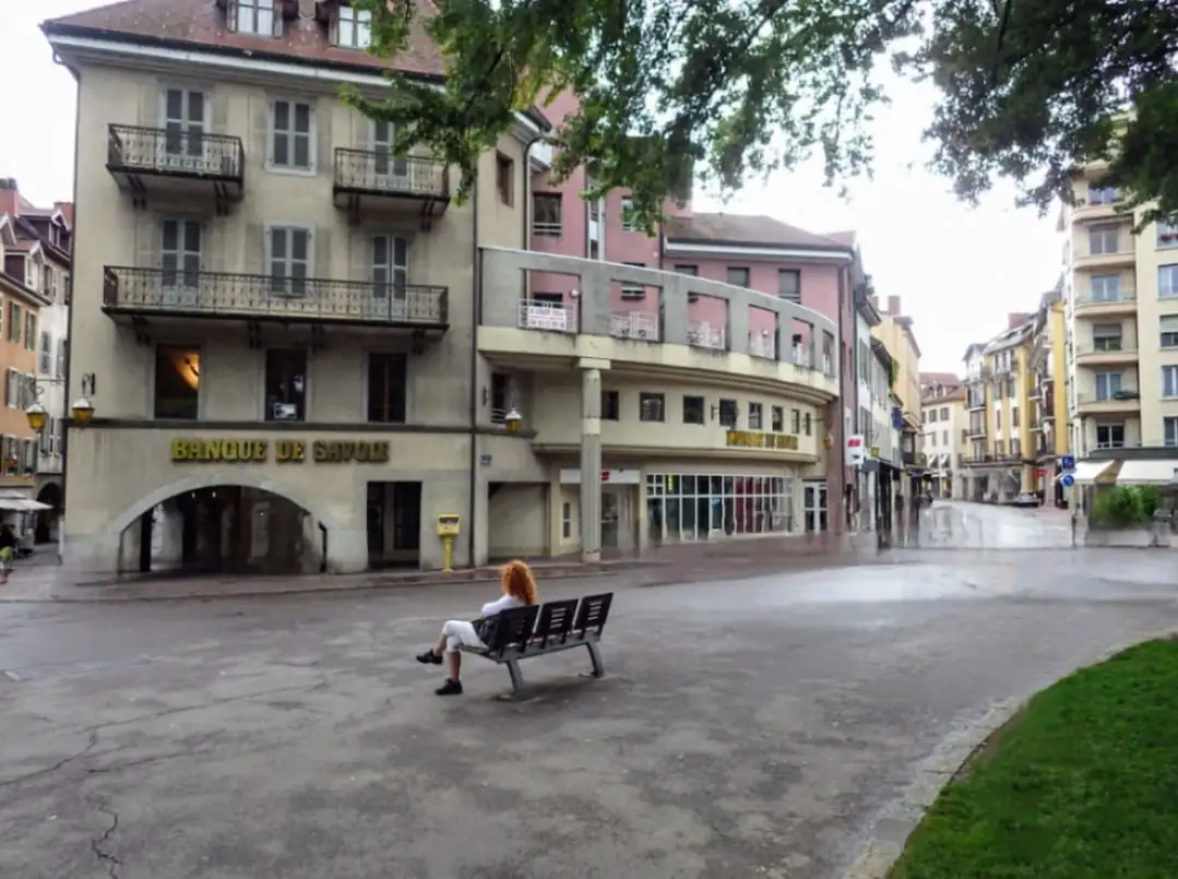 Annecy France: Venice Of The Alps Tour Geneva — Happy Tour Switzerland (21)