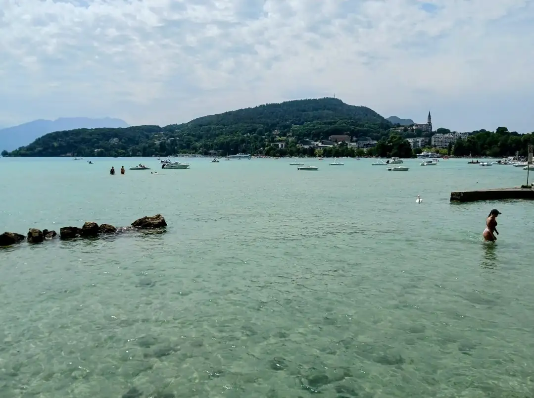 Annecy France: Venice Of The Alps Tour Geneva — Happy Tour Switzerland (34)