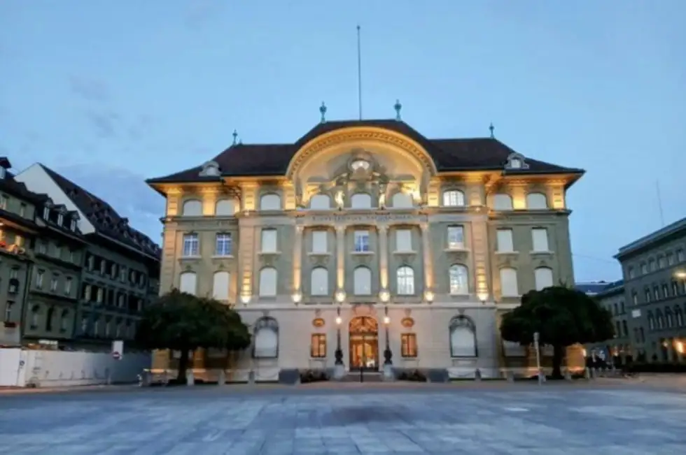 Bern Old Town Sightseeing Walking — Happy Tour Switzerland (6)