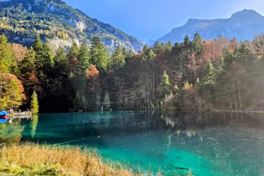 Blausee Spiez Castle — Happy Tour Switzerland (30)