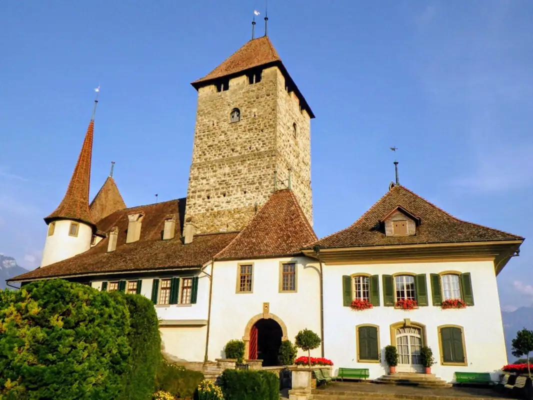 Blausee Spiez Castle — Happy Tour Switzerland (32)