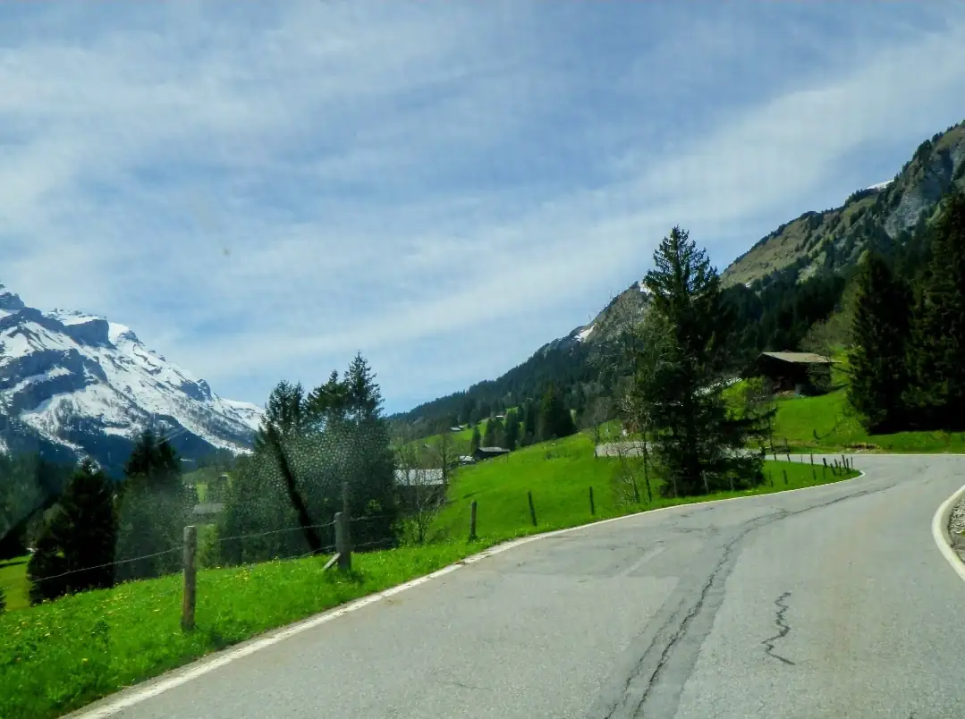 Bollywood + Gstaad + Glacier 3000 Bern, Thun — Happy Tour Switzerland (22)