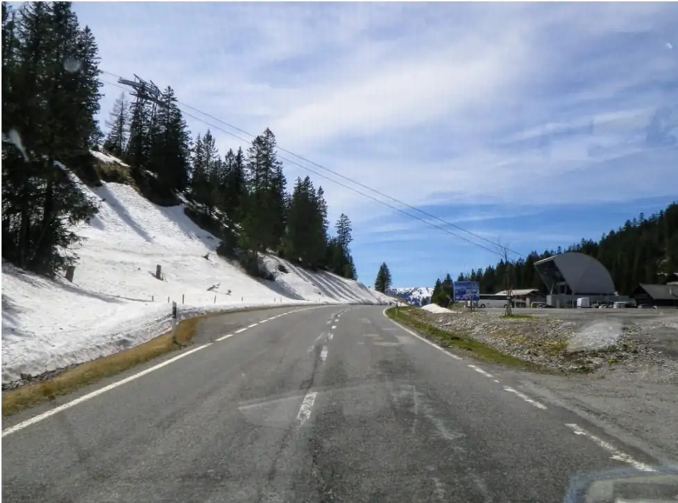 Bollywood + Gstaad + Glacier 3000 Bern, Thun — Happy Tour Switzerland (24)