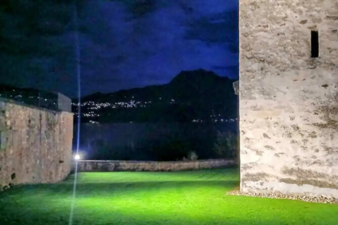Castle Spiez By Nite Scary Sightseeing — Happy Tour Switzerland (18)
