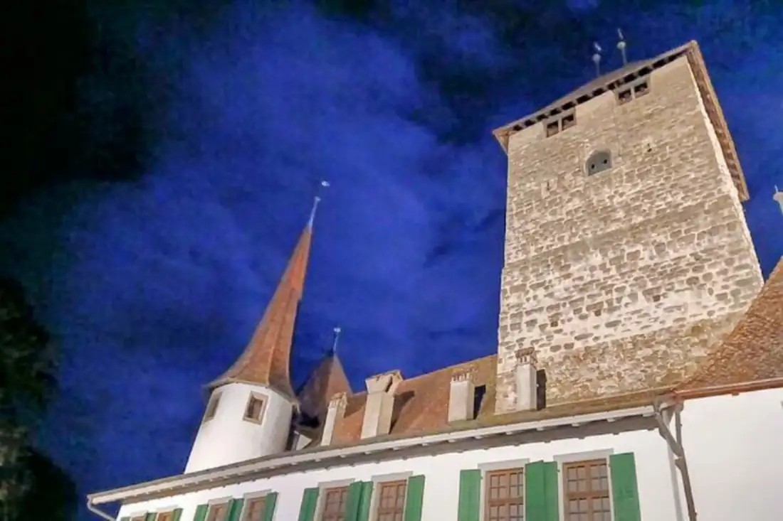 Castle Spiez By Nite Scary Sightseeing — Happy Tour Switzerland (3)