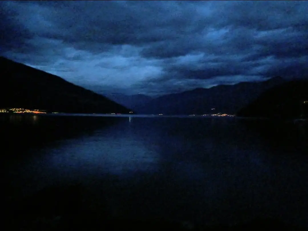 Castle By Nite Spiez — Happy Tour Switzerland (21)