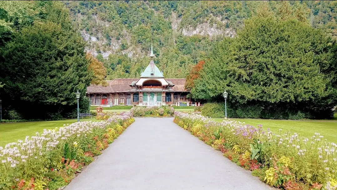 Cloy Crash Landing On You All Movie Sites Location From Bern Thun Spiez Bern — Happy Tour Switzerland (62)