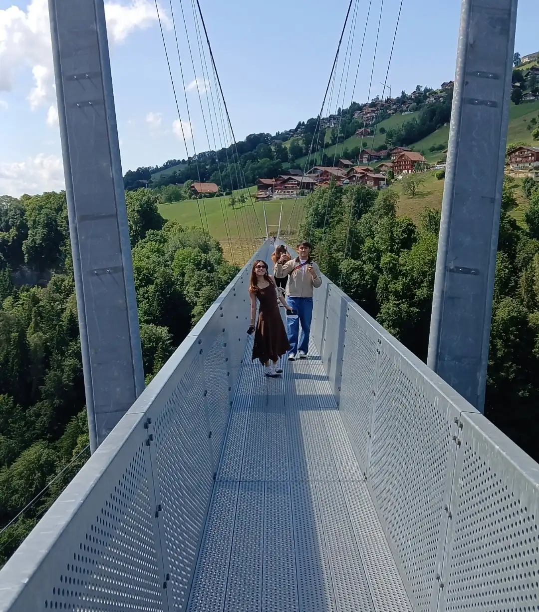 Cloy Crash Landing On You All Movie Sites Location From Bern Thun Spiez Bern — Happy Tour Switzerland (6)