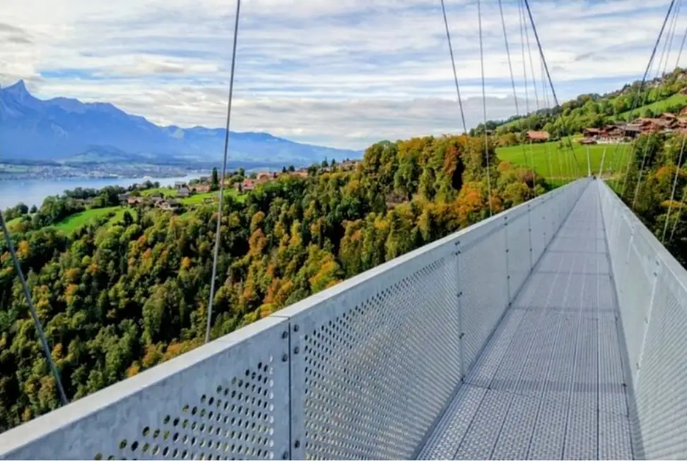 Cloy Crash Landing On You All Movie Sites Location From Bern Thun Spiez Bern — Happy Tour Switzerland (9)