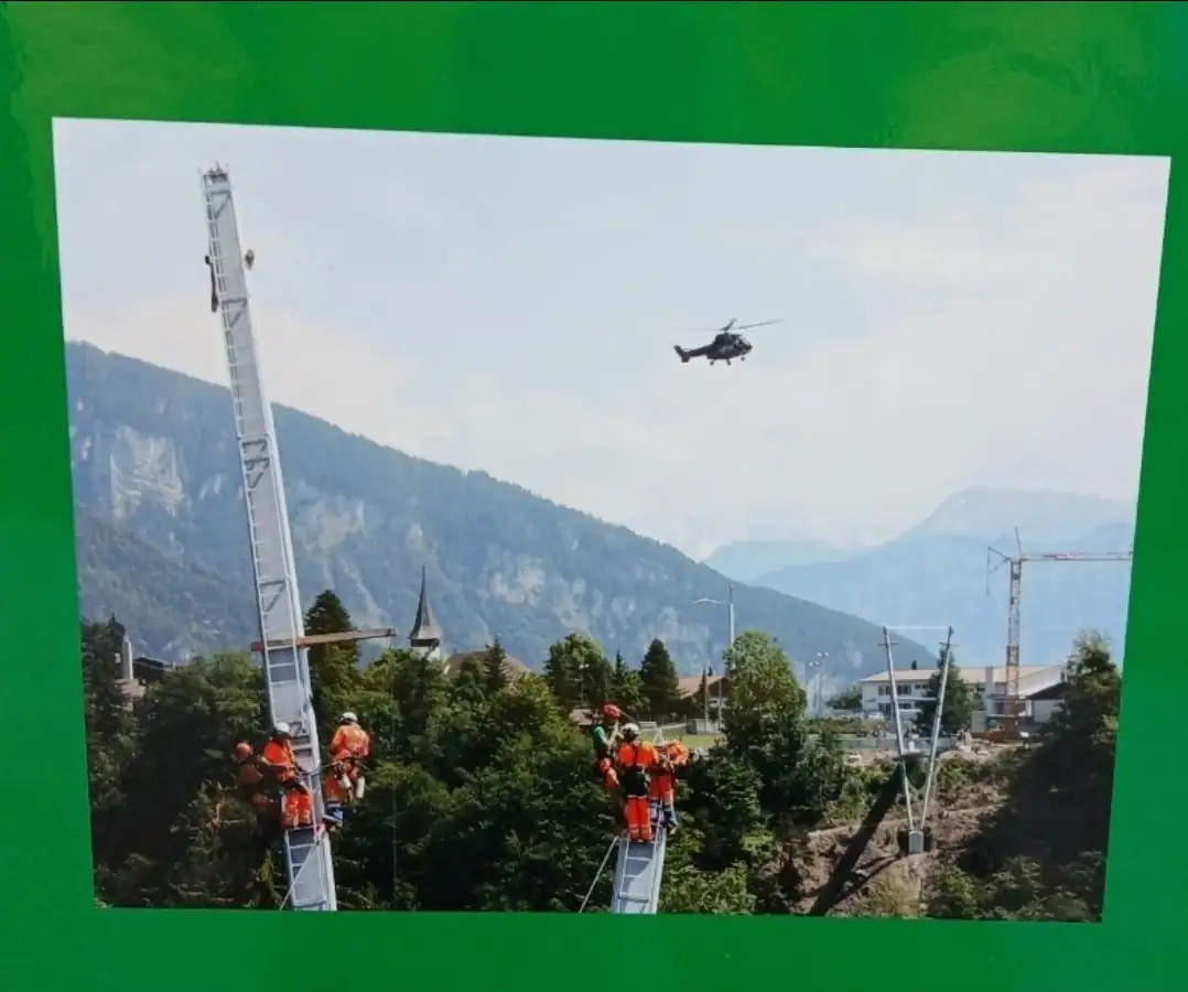 Cloy Hanging Bridge Quick Tour Bern, Thun — Happy Tour Switzerland (11)