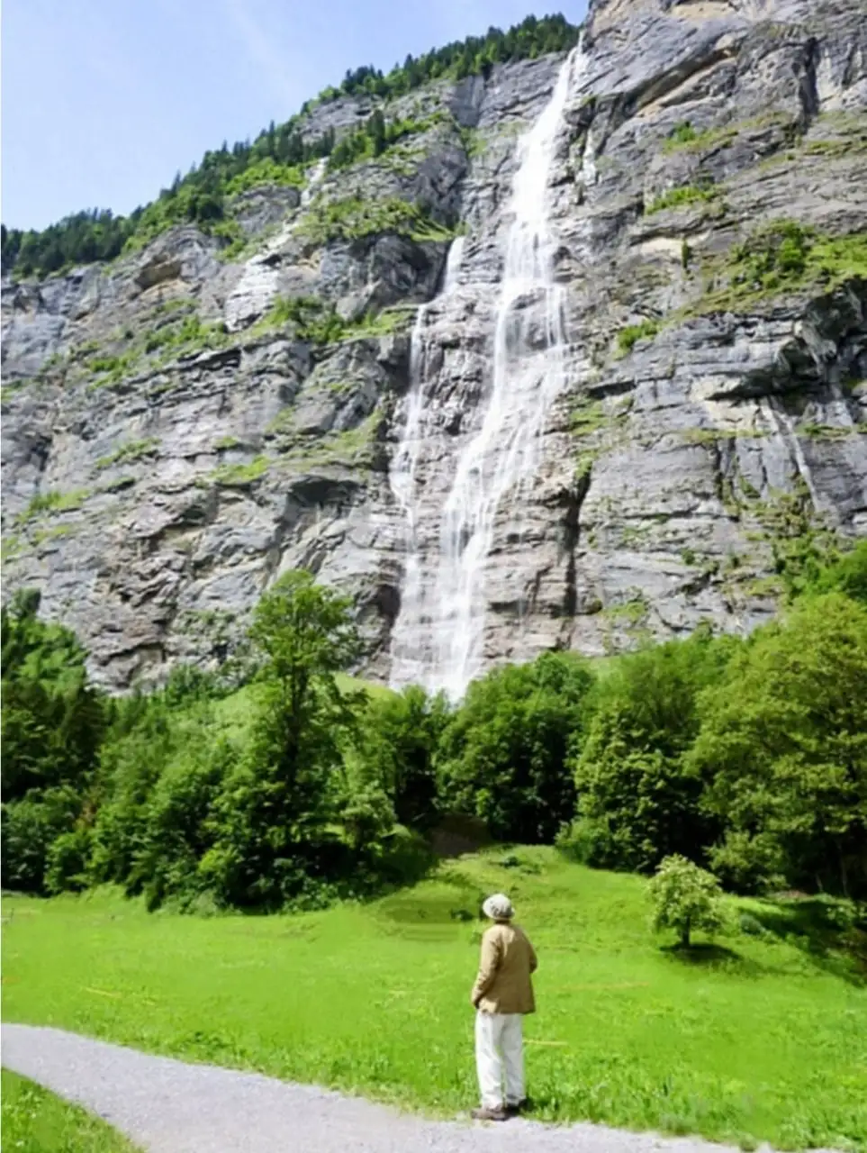 Cloy Pier Iseltwald Hangbridge Sigriswil Lauterbrunnen — Happy Tour Switzerland (38)