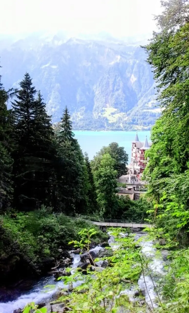Giessbach Waterfall Tour Bern, Thun — Happy Tour Switzerland (7)