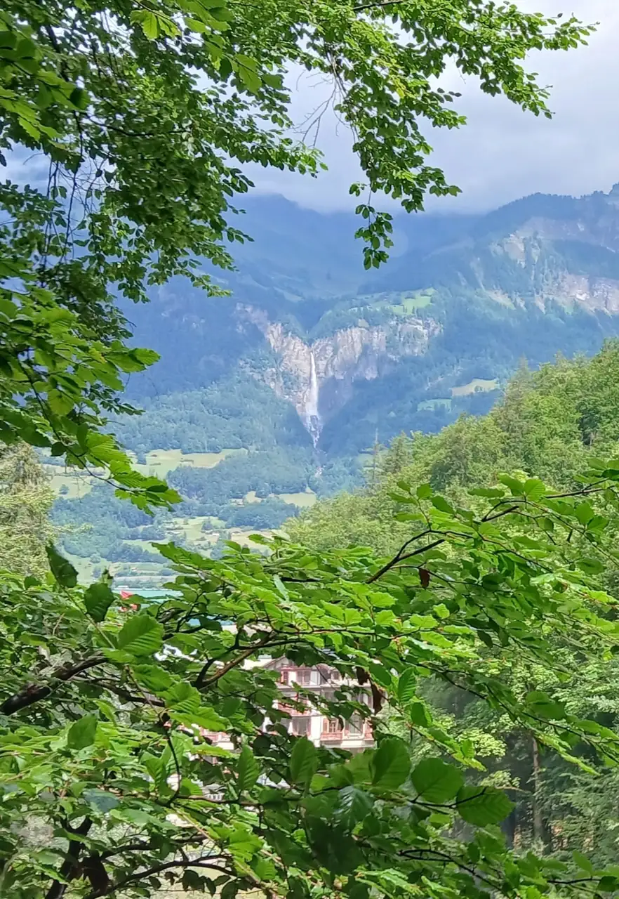 Giessbach Waterfall Tour Bern, Thun — Happy Tour Switzerland (12)
