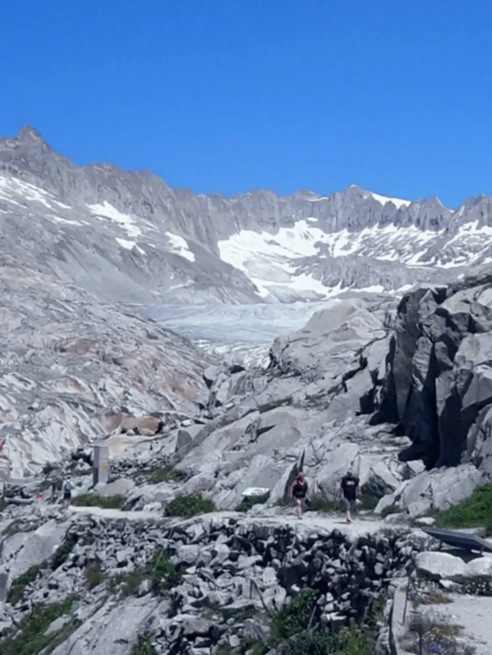 Goldfinger Sightseeing Activity — Happy Tour Switzerland (9)