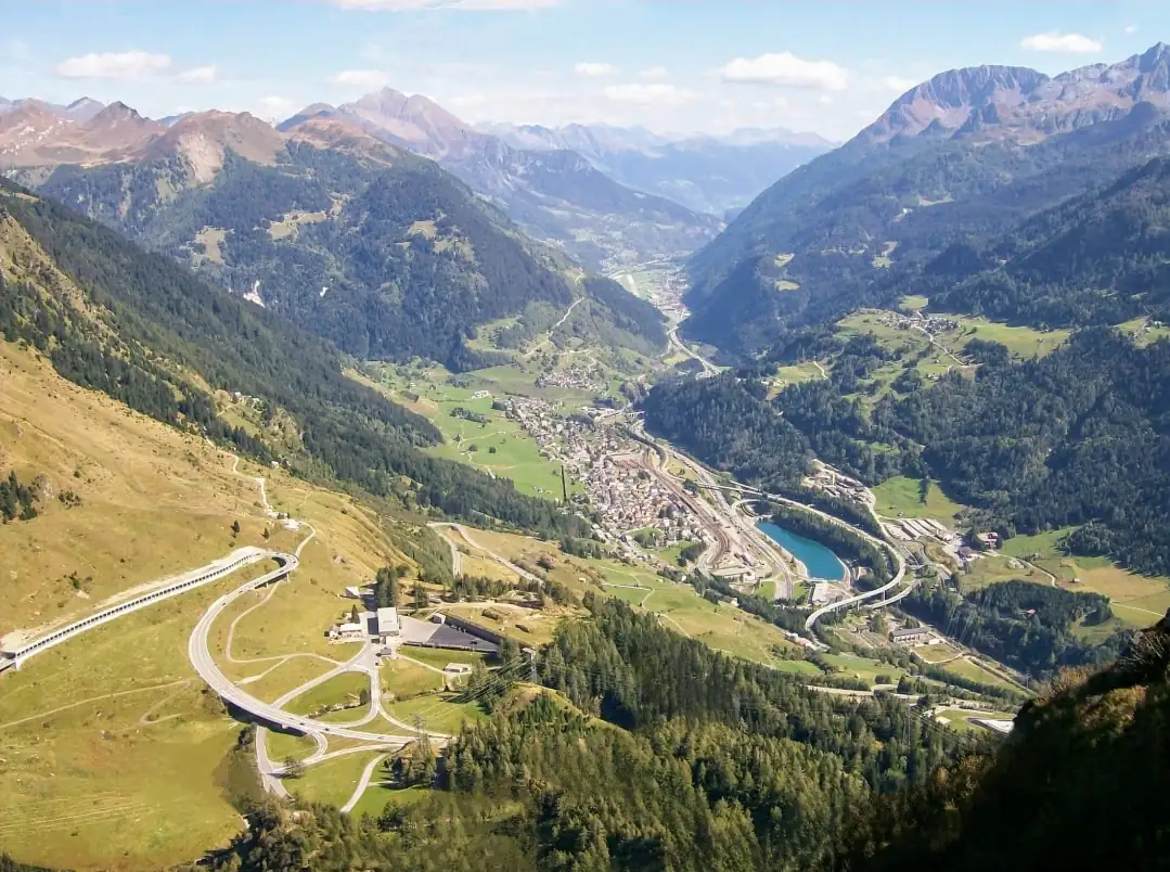 Goto: Milano Milan Mxp Private Bern, Thun — Happy Tour Switzerland (10)