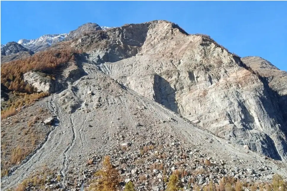 Zermatt Lucern Lungern Cloy Iseltwald Interlaken — Happy Tour Switzerland (22)