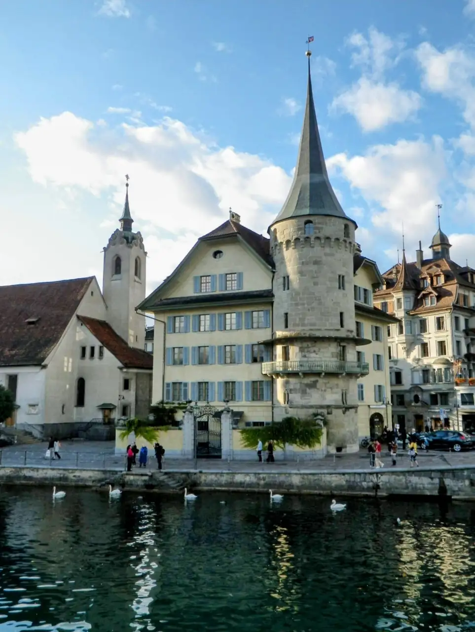 Zermatt Lucern Lungern Cloy Iseltwald Interlaken — Happy Tour Switzerland (4)