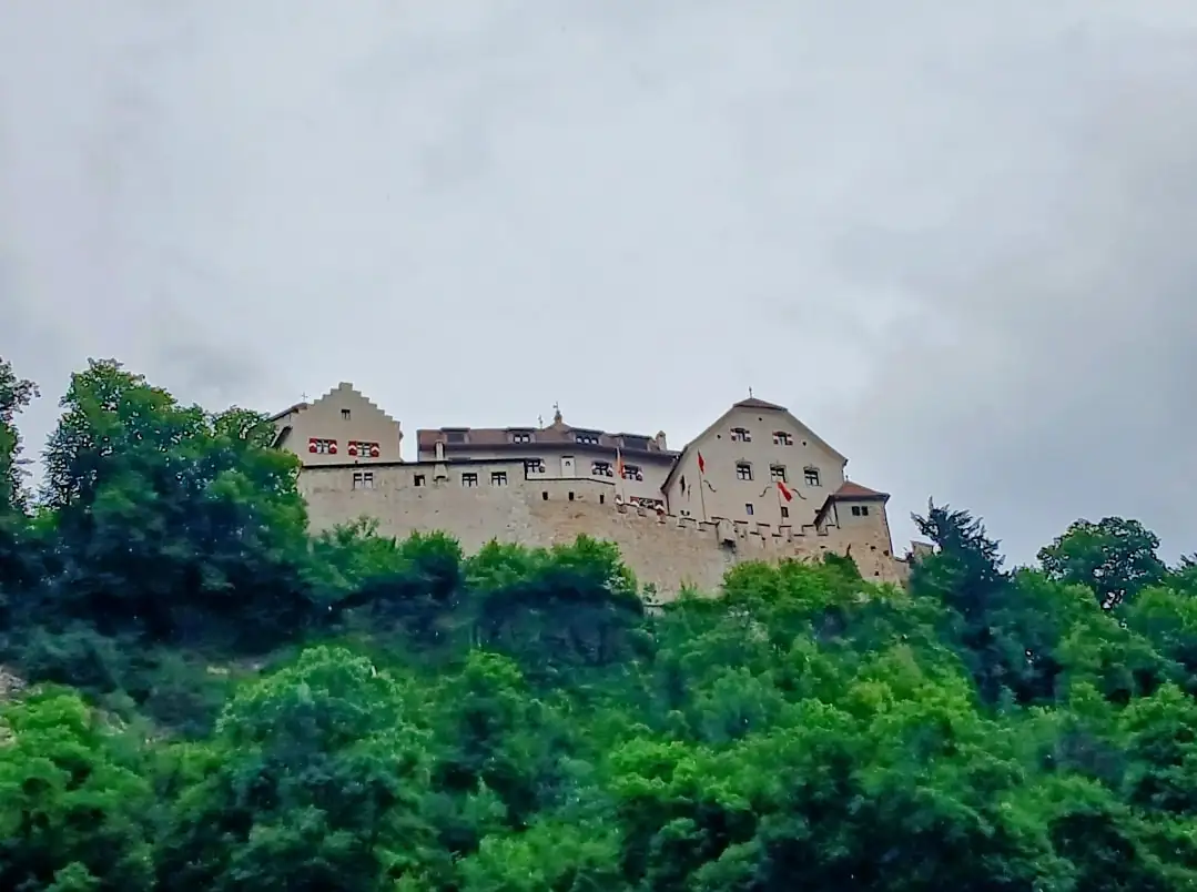 Heidi Land Tour With Vaduz From Zurich Zurich — Happy Tour Switzerland (52)