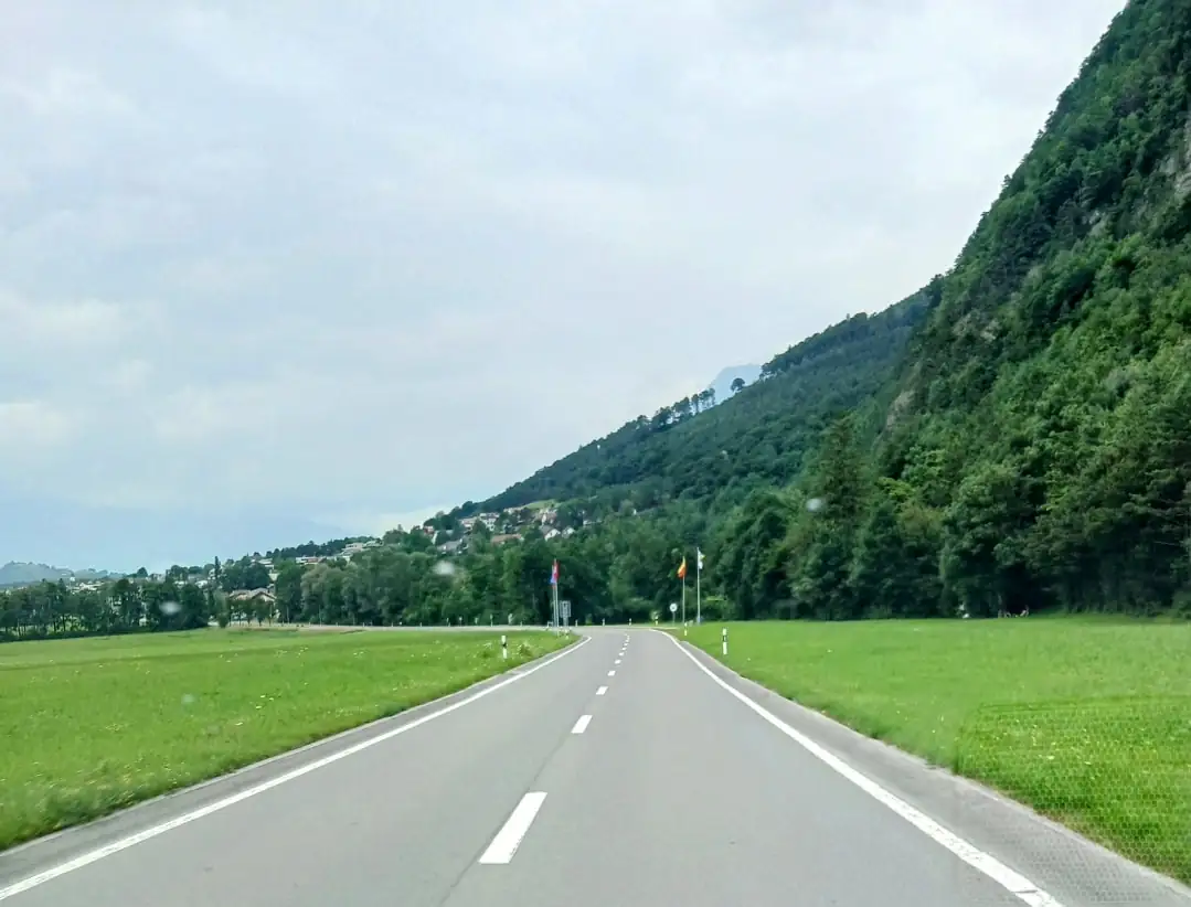 Heidi Land Tour With Vaduz From Zurich Zurich — Happy Tour Switzerland (50)