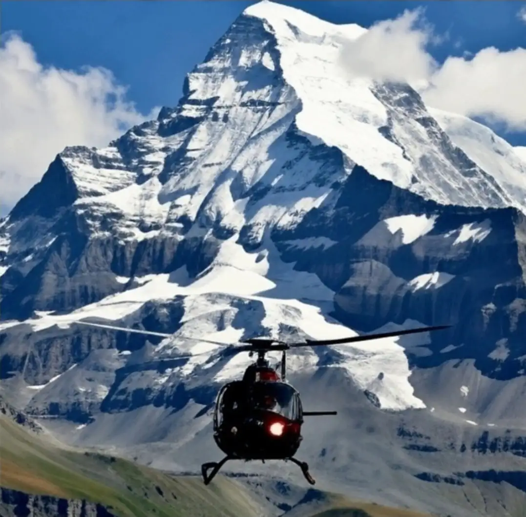 Helicopter Flights - Interlaken - Switzerland Interlaken — Happy Tour Switzerland (3)