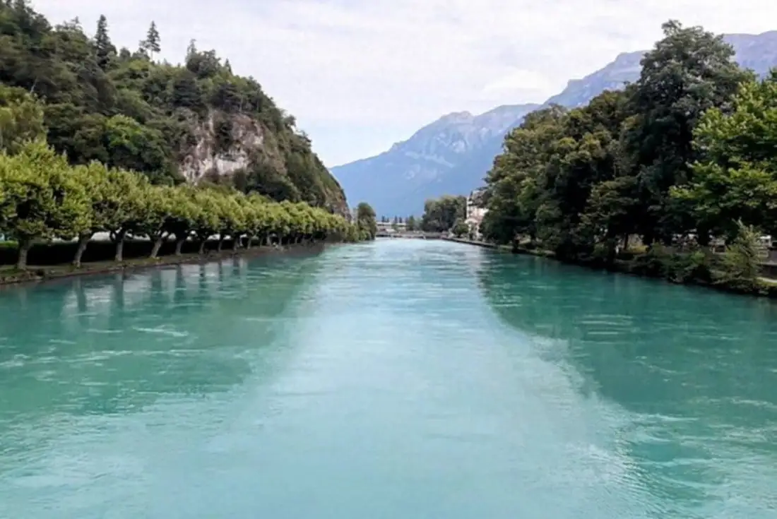 Interlaken Walking — Happy Tour Switzerland (18)