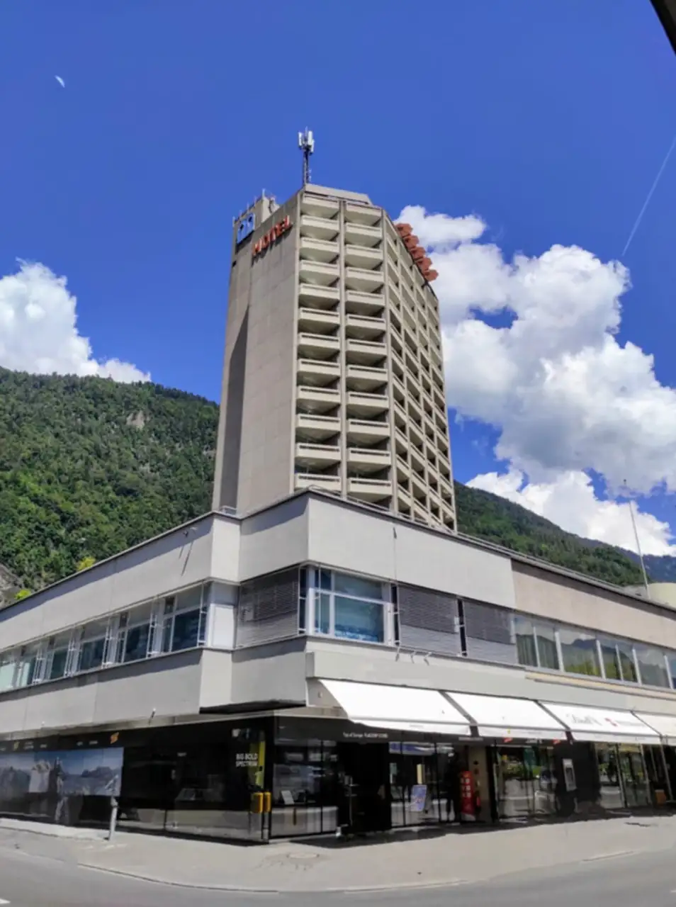 Interlaken Walking Tour Interlaken — Happy Tour Switzerland (16)
