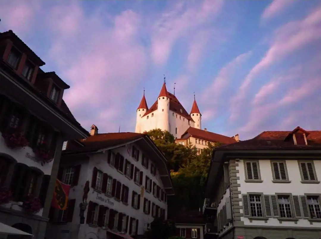 Lake + Cloy Bridge + Thun + Castle Tour Bern, Thun — Happy Tour Switzerland (44)