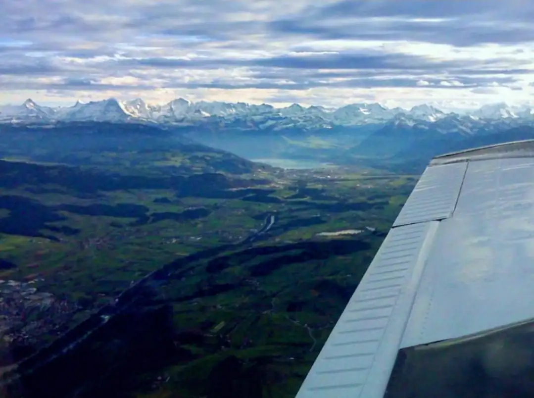 Lake + Cloy Bridge + Thun + Castle Tour Bern, Thun — Happy Tour Switzerland (37)