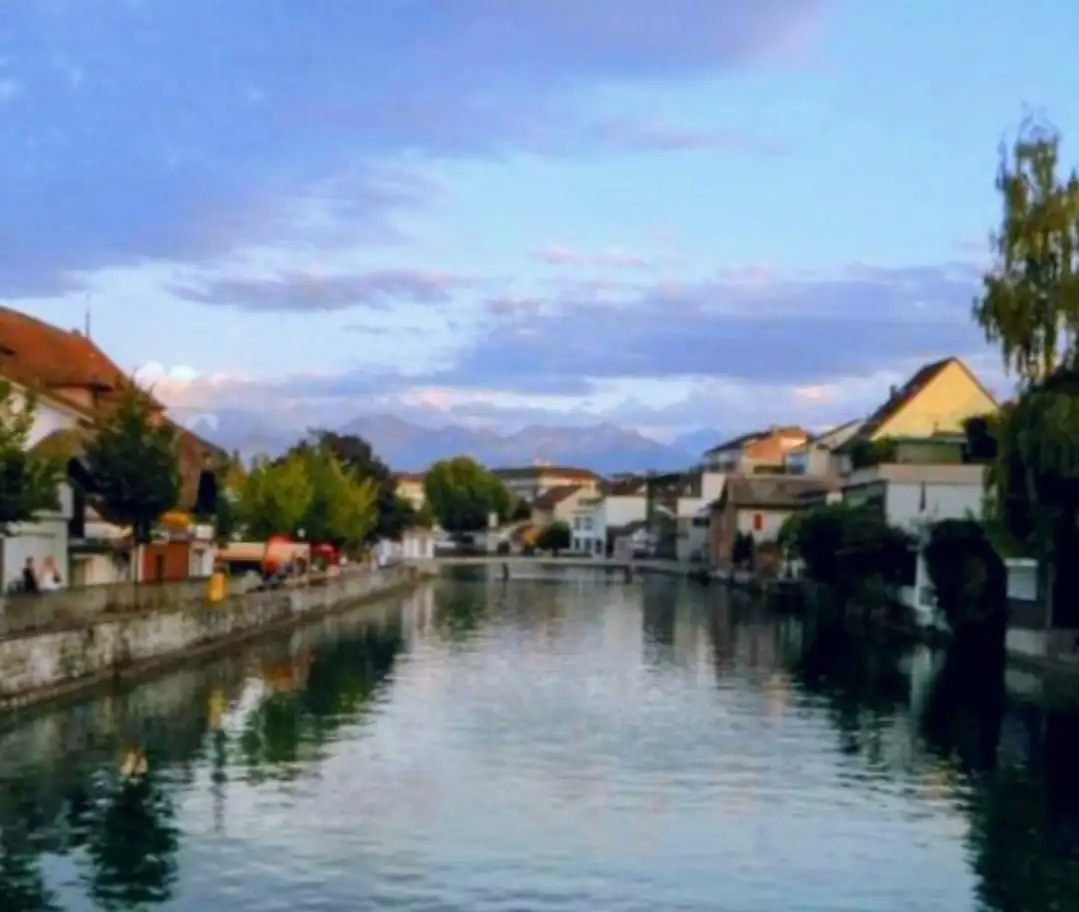 Lake + Cloy Bridge + Thun + Castle Tour Bern, Thun — Happy Tour Switzerland (55)