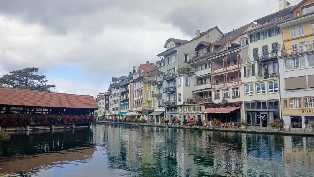 Lake + Cloy Bridge + Thun + Castle Tour Bern, Thun — Happy Tour Switzerland (62)