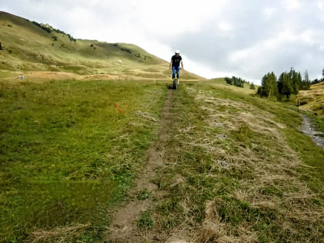 Monster Down Hill Drill Ride Activity — Happy Tour Switzerland (10)