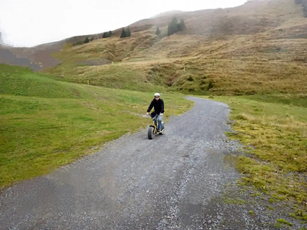 Monster Down Hill Drill Ride Activity — Happy Tour Switzerland (6)