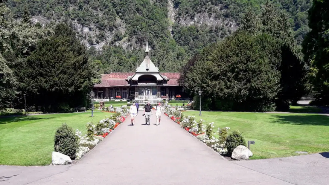 Interlaken Non Stop Intro Photo Sagari — Happy Tour Switzerland (11)